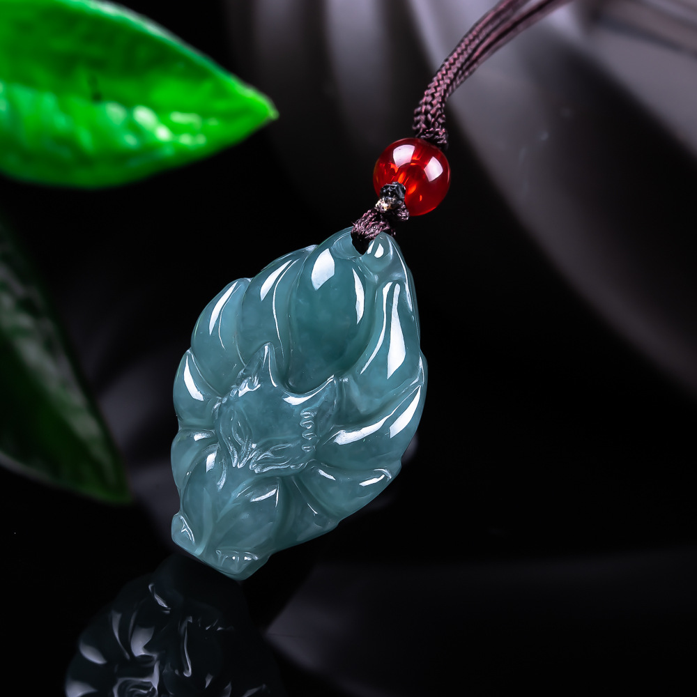 Vintage Necklace - قلادة ثعلب من اليشم البورمي الطبيعي،