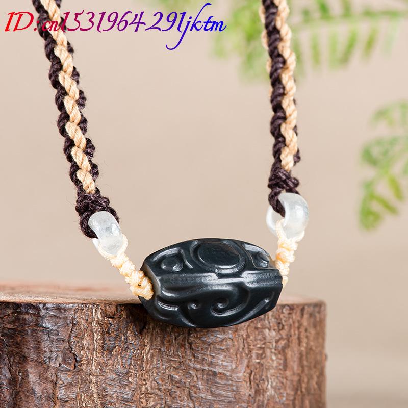 قلادة خرز من اليشم الهيتي المن - مراجعة Vintage Necklace وسعره