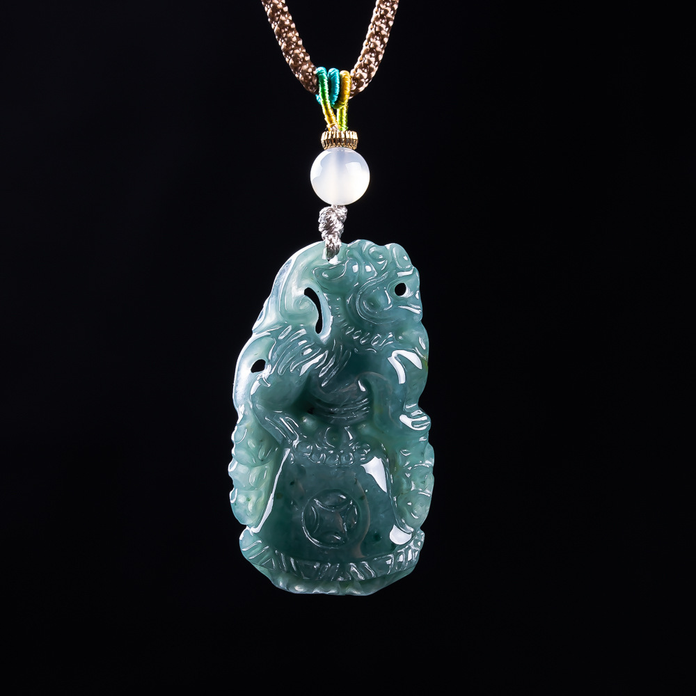 قلادة بيكسيو من اليشم البورمي، - مراجعة Vintage Necklace وسعره