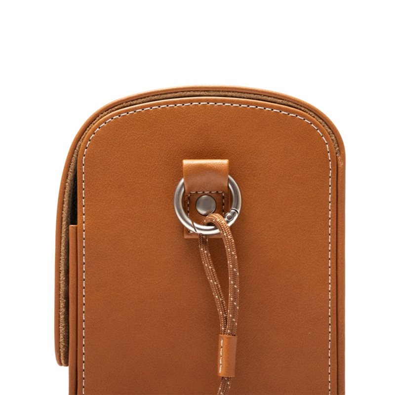 حافظة جلدية واقية من PHILE لـ  - مراجعة Lens Cap Vintage وسعره