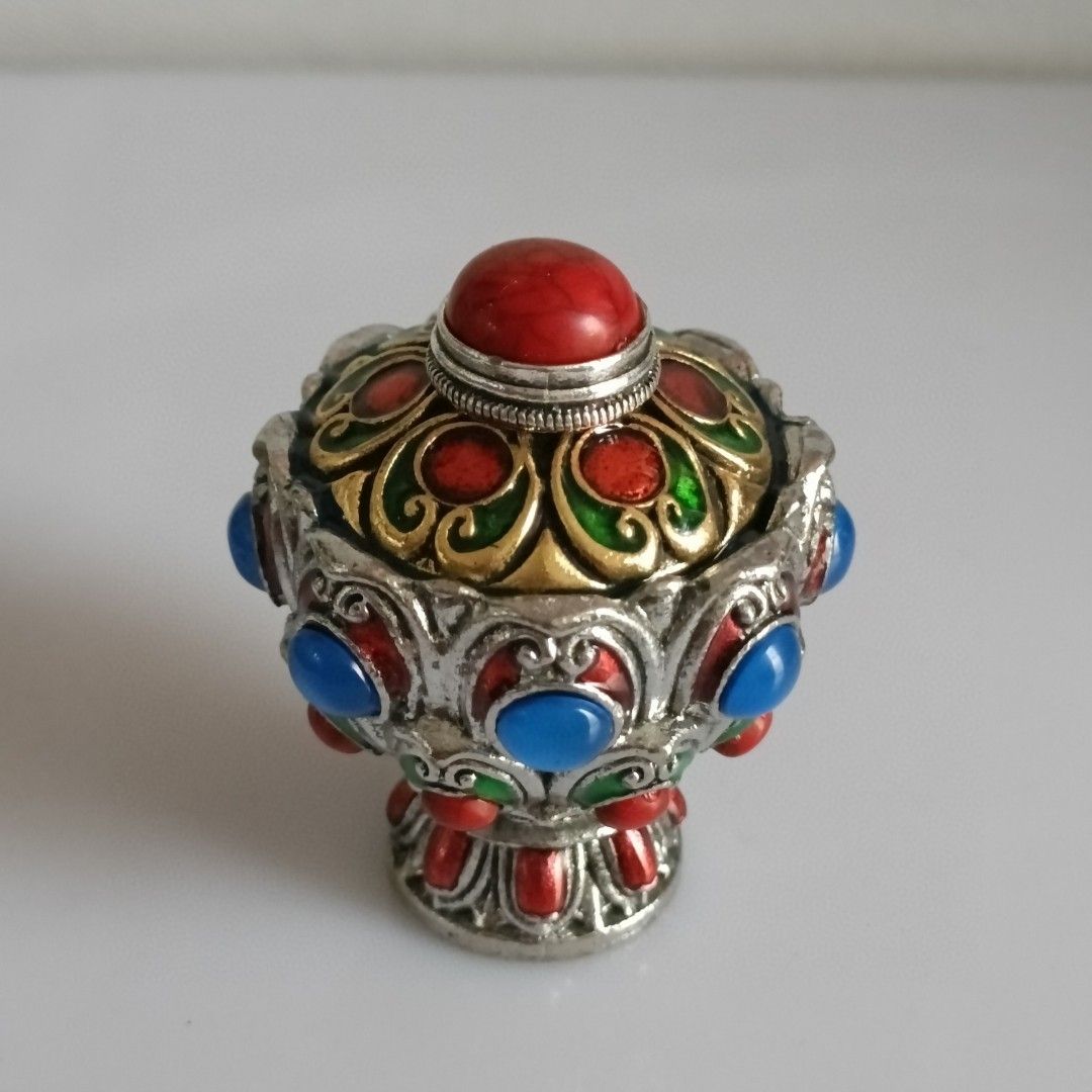 زجاجة نشوق نحاسية نقية مرصعة ب - مراجعة Vintage Collectible Bottles وسعره