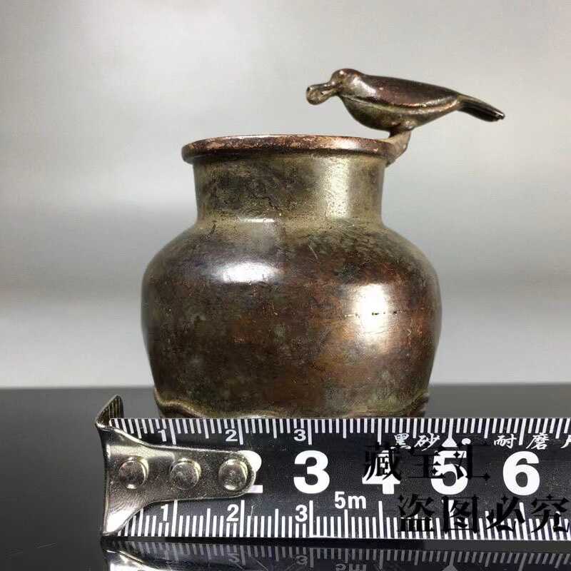 مجموعة عتيقة من البرونز: جرة ص - مراجعة Vintage Collectible Bottles وسعره